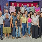 Una foto de los participantes al evento del Coloquio Sobre Venta Informal llevado a cabo en la Universidad Piloto de Colombia, Seccional del Alto Magdalena, en Girardot.