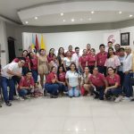 Una foto que muestra al grupo de participantes del curso de habilidades gerenciales, impartido por la Universidad Piloto de Colombia, Seccional del Alto Magdalena.