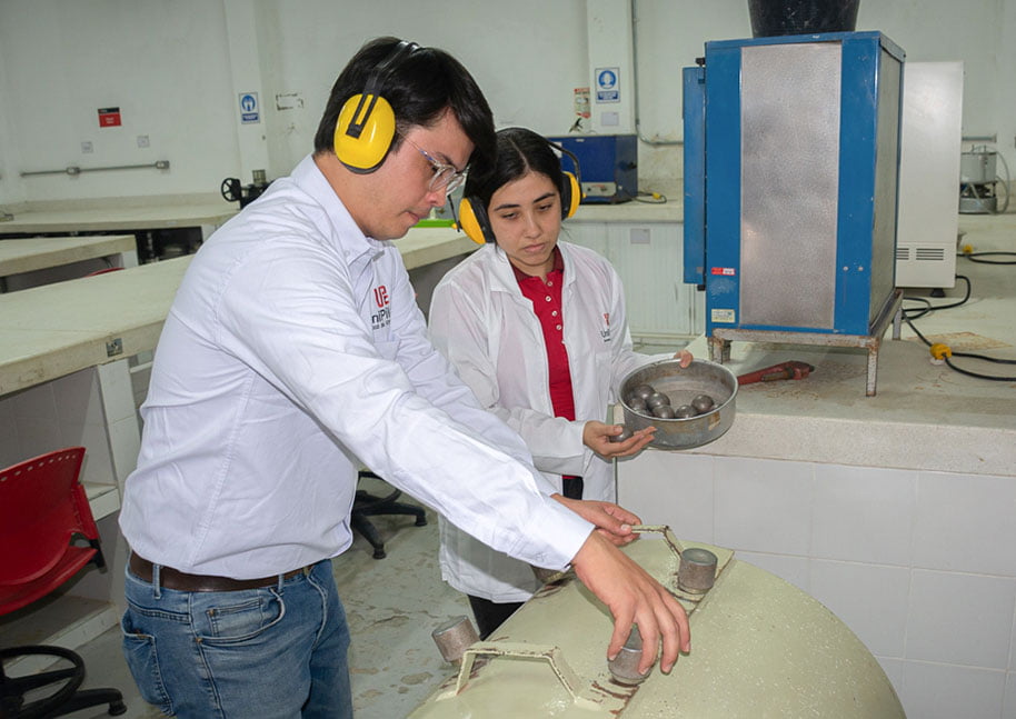 civil-laboratorios-min civil-laboratorios-min