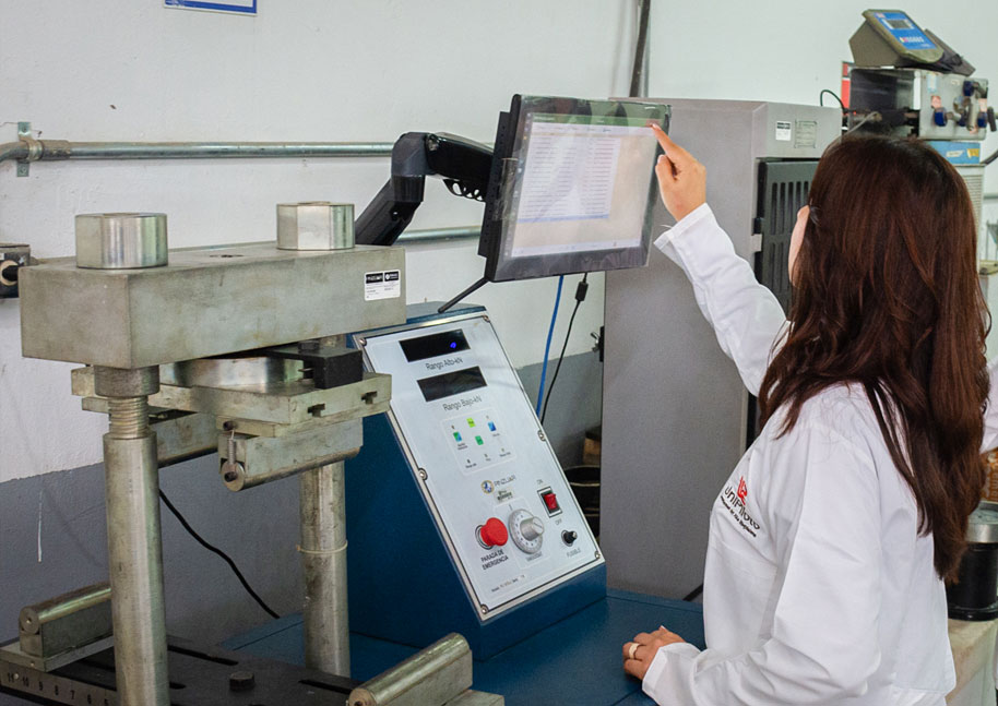 civil-laboratorios2-min civil-laboratorios2-min